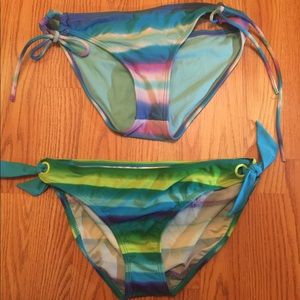 2 SWIMSUIT BOTTOMS 👙